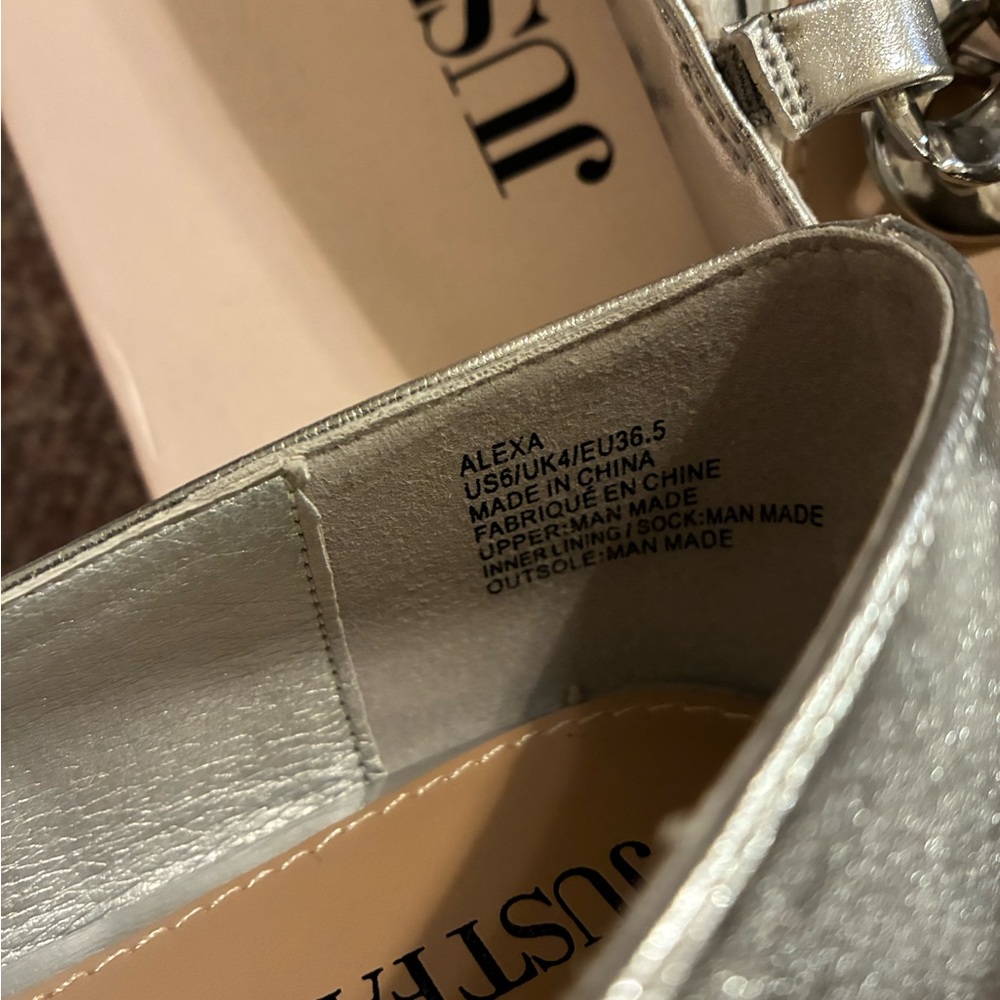 JustFab “Alexa” Metallic Silver Pointed-Toe Chain Ballet Flats - Picture 4 of 6